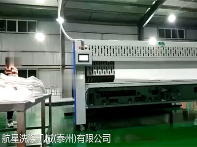 【视频】床单折叠机使用加班中-折叠机生产厂家